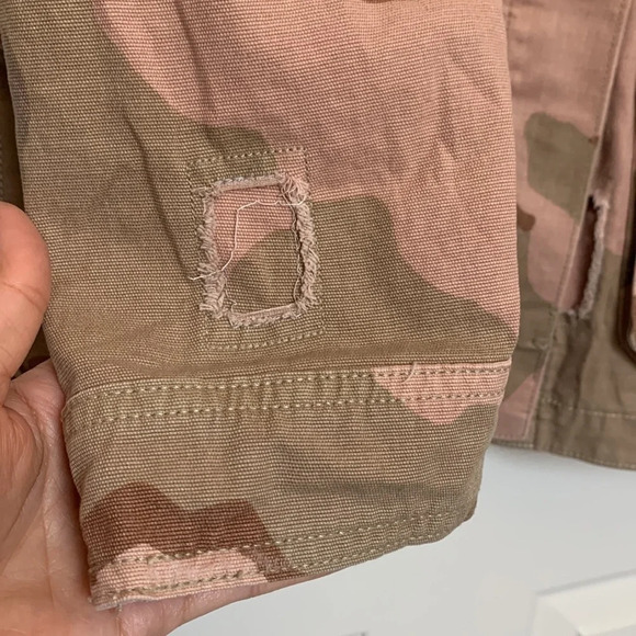 By Anthropologie Luda Camouflage army camo pink/green Utility jacket Medium - Picture 11 of 16